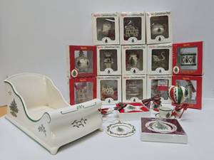 lot 116 image: Lot of SPODE Christmas Ornaments etc