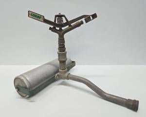 lot 136 image: Commercial LESCO Lawn Roller Sprinkler