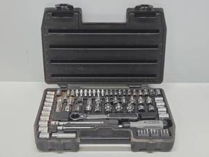 lot 144 image: Complete Gear Ratchet Socket Set