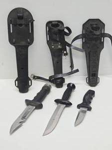 lot 146 image: Nice Group of 3 Divers Knives wSheaths