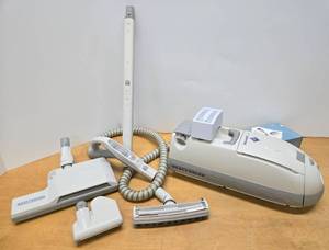 lot 124 image: Working Electrolux Guardian Vacuum wAccessories