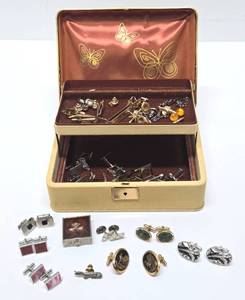 lot 177 image: Vintage Jewelry Box Full of Vintage Mens Accessories