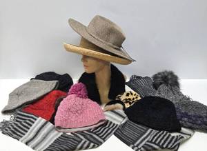 lot 260 image: Great Quality Estate Lot of Artisan Made etc Winter & Other Ladies Hats