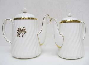 lot 283 image: Nice Pair of Vintage Minton Bone China Coffee Pots With Lids