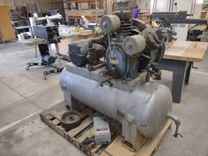 lot 26 image: Ingersol Rand T30 Air Compressor...