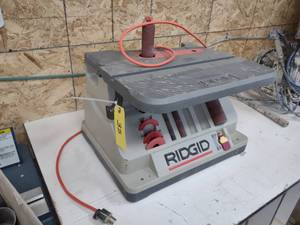 lot 35 image: Ridgid Oscillating Spindle Sander, ...