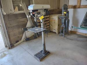 lot 31 image: Delta 16 Floor Drill Press, Model ...
