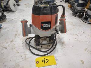 lot 90 image: Black & Decker RP250 Plunge Router...