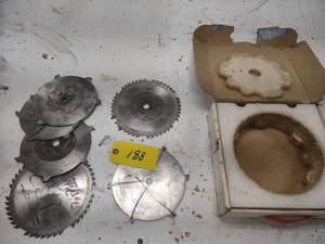 lot 188 image: 8 Dado Set...