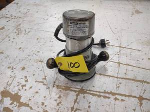 lot 100 image: Stanley .02 Router...