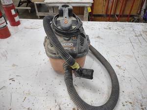 lot 252 image: Ridgid Vacuum...