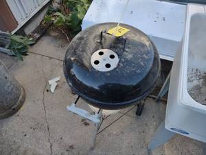 lot 292 image: Weber Grill...