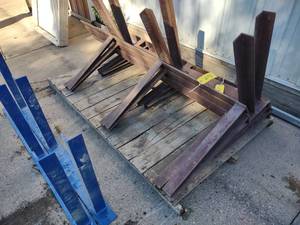 lot 297 image: (2) Wall Mount Rack Brackets, 62x2...