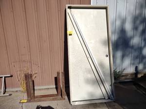 lot 301 image: Exterior Door, 36...