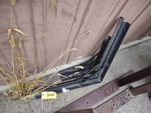 lot 300 image: (4) Shelf Brackets...