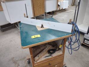lot 312 image: Router Cart
