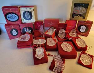 lot 109 image: Waterford Crystal Christmas Ornament Collection
