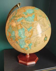lot 104 image: Crams Table Top Imperial World Globe
