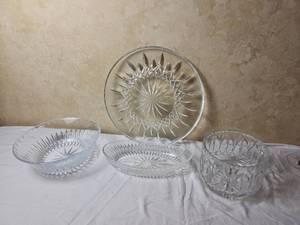 lot 137 image: Cut Glass Crysal Bundle