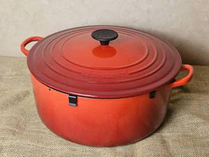5.5 Quart Red le Creuset Dutch Oven