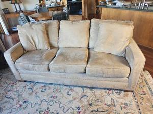 lot 142 image: Broyhill Furniture Toupe Family Sofa