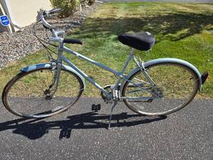 lot 222 image: Vintage Bridgestone Carmel Bicycle - Light Blue