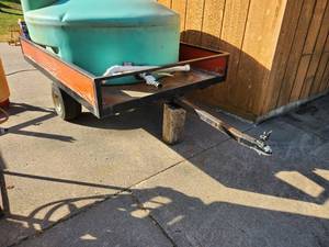 lot 13 image: Utility Trailer