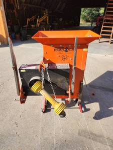 lot 16 image: Crary Bear Cat Model 554 ChipperShredder Attachment