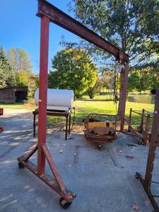 lot 19 image: Steel Gantry Crane Frame with Manual Chain Hoist and Trolley
