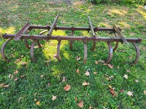 lot 47 image: Antique 2-Point Spring Tooth Cultivator Farm Implement