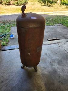 lot 69 image: Large Vintage Industrial Air Compressor Tank