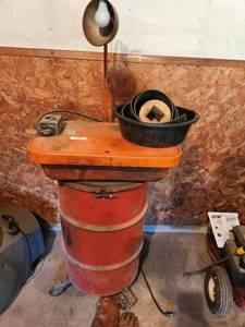 lot 81 image: Power-Genie Circulating Small Parts Washer on Drum Stand