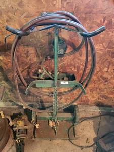 lot 86 image: Oxygen Acetylene Torch Set with Cart, Hoses, and Regulators