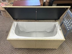 lot 35 image: Safavieh Oliviera Cushion Box - MSRP $250