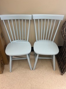 lot 105 image: Safavieh Parker 17 Spindle Chair (Set of 2) - MSRP $418
