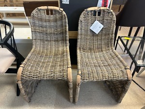 lot 119 image: Safavieh Cilombo 19 Wicker Chair (Set of 2) - MSRP $623