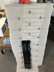 lot 146 image: Safavieh Axel Hemp Linen Tufted Headboard - MSRP $284