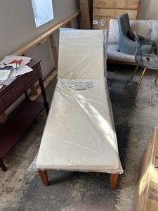 lot 147 image: Safavieh Montclair Sun Lounger - MSRP $463
