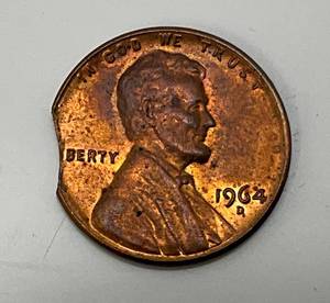 lot 106 image: 1964 D Error Penny (Mis-Punched)