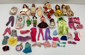 lot 134 image: Group Of Miniature Vintage Dolls, Clothes, Madam Alexander And More