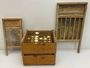 lot 237 image: Vintage Wooden Egg Crate And Wash Boards With Advertisement