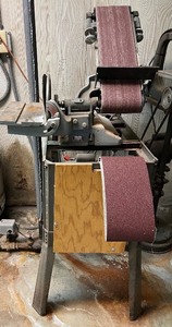 lot 104 image: Montgomery Ward Powr Kraft Belt and Disc Sander with Dayton Motor