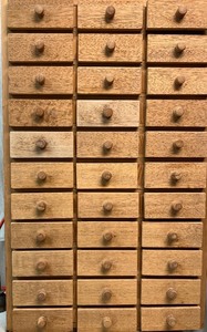 lot 119 image: Wooden Multi-Drawer Hardware Cabinet with Assorted Fasteners