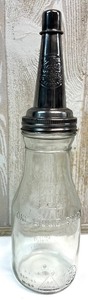lot 131 image: Vintage Master MFG Co. Glass Quart Oil Bottle with Spout