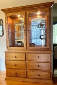 lot 26 image: Oak China Hutch with Glass Doors and Six Drawers
