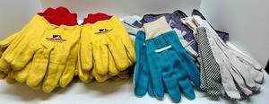 lot 85 image: Collection of Heavy Duty Work Gloves Including Wells Lamont