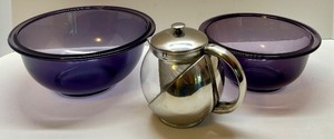 lot 98 image: Set of 2 Purple Glass Mixing Bowls and Stainless Steel Glass Teapot with Infuser