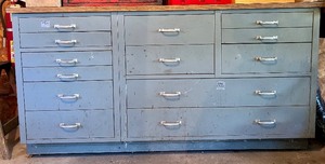 lot 170 image: Large Industrial Metal Cabinet with Drawers 