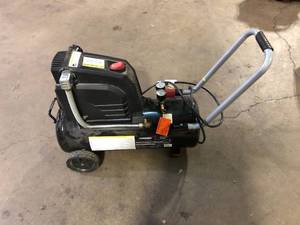 lot 21 image: Husky Air Compressor For Parts  Customer Returns See Pictures