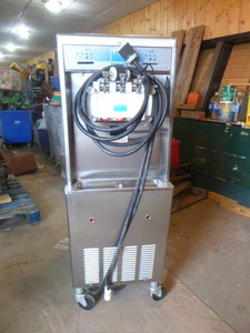 lot 1 image: Taylor Soft Serve Ice Cream Machine